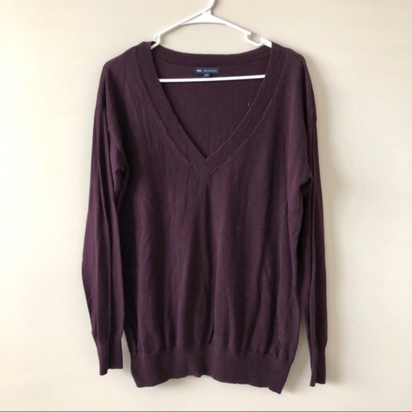 GAP Sweaters - GAP V-neck Cashmere Sweater GAP Sweaters - GAP V-neck Cashmere Sweater